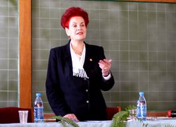 Із заключним словом виступила віце-Президент АН ВО України, доктор с.-г. наук, професор, академік, заслужений діяч науки і техніки України, зав. кафедри біології Уманського НУС, Жінка Тисячоліття Світу (Англія) Грицаєнко З.М.